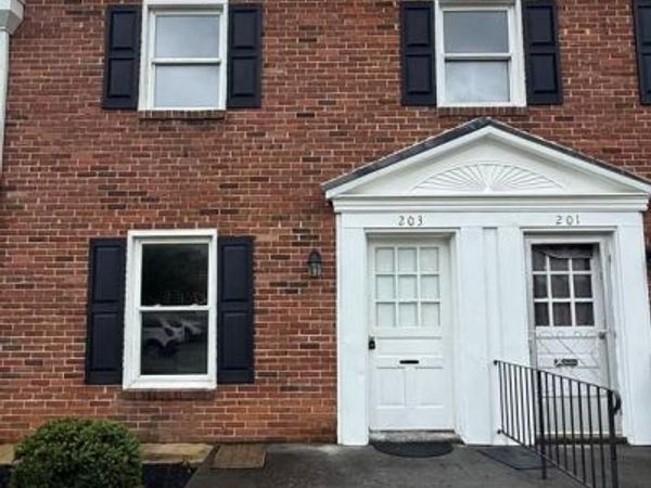 203 E WHITLOCK AVENUE, WINCHESTER, VA 22601