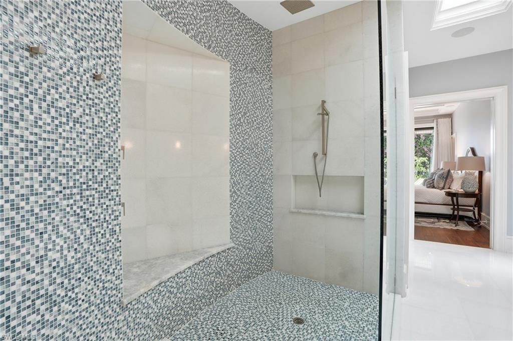 1870 4th St S, Naples, FL 34102 Photo