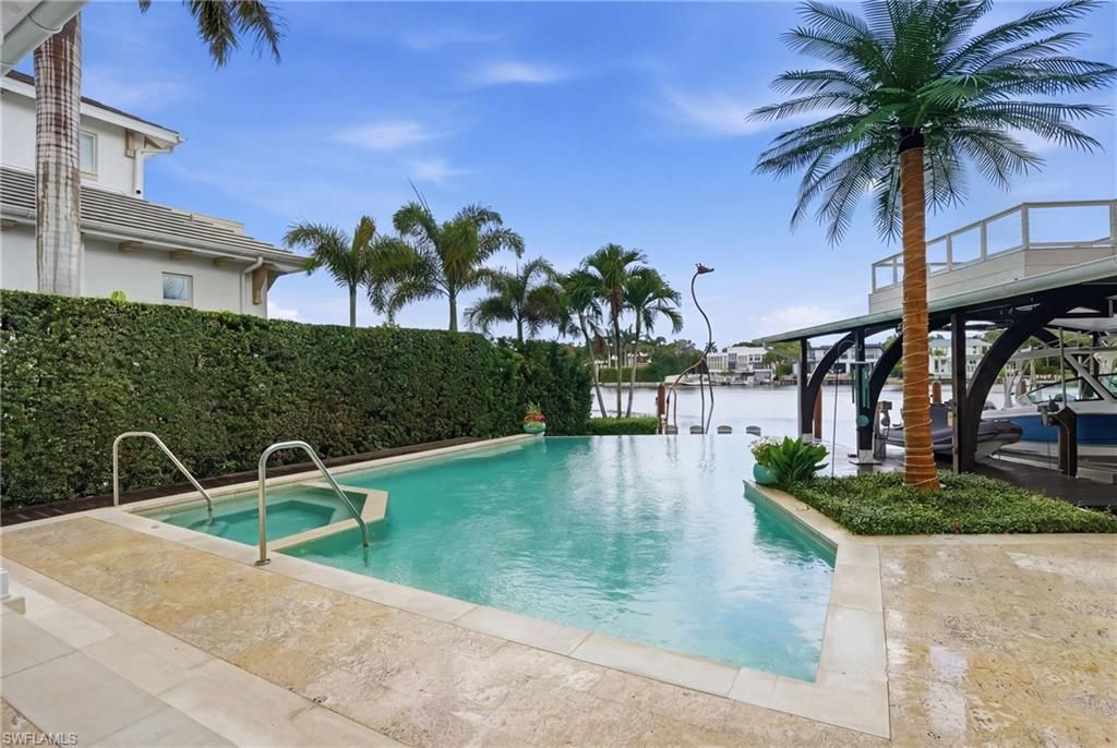 1870 4th St S, Naples, FL 34102 Photo