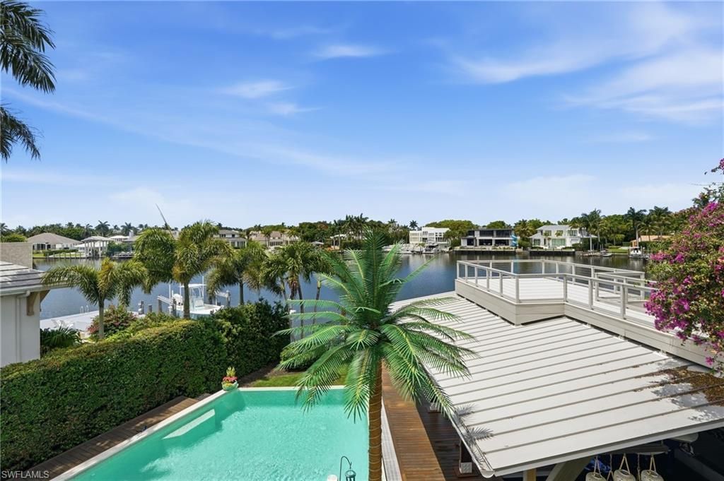 1870 4th St S, Naples, FL 34102 Photo