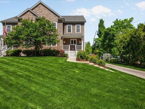 6 Lincoln Ave, Unit 6, Plainville, MA 02762