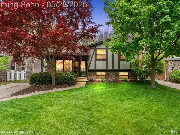 612 Royal Avenue, Royal Oak, MI 48073