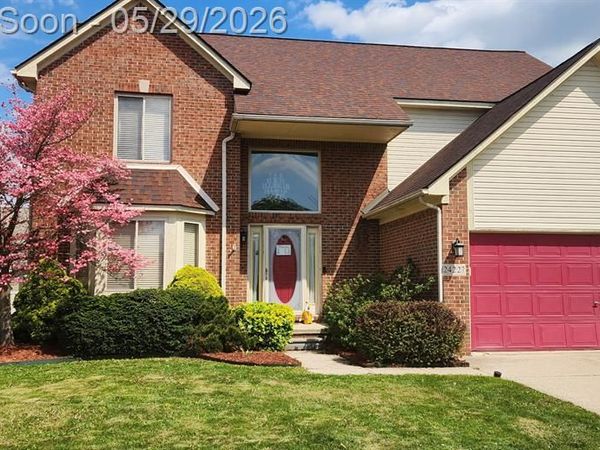 24227 Brentwood Drive, Brownstown Twp, MI 48183