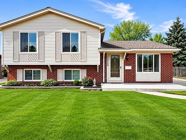 16460 Bowman Street, Roseville, MI 48066