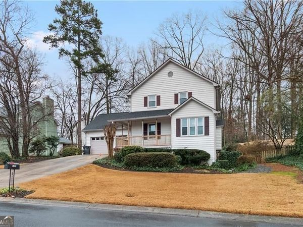 2160 Deer Oaks Trail, Lawrenceville, GA 30044