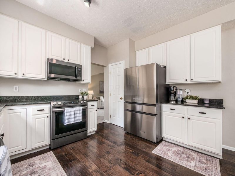 7756 Fulmar Drive, Dublin, OH 43017 Photo 5