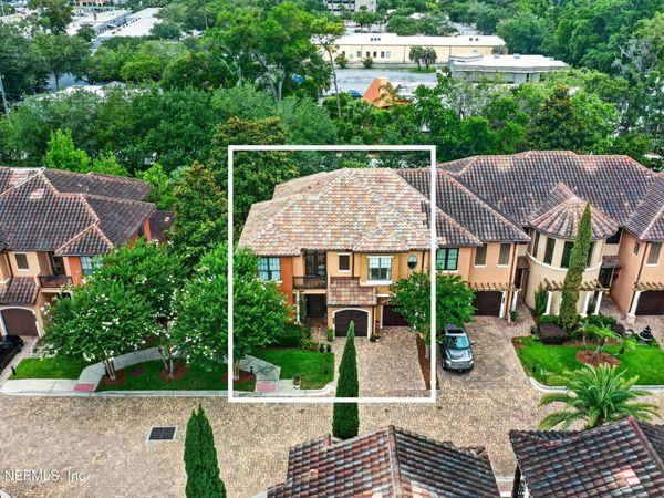 8850 LA TERRAZZA Place, Jacksonville, FL 32217