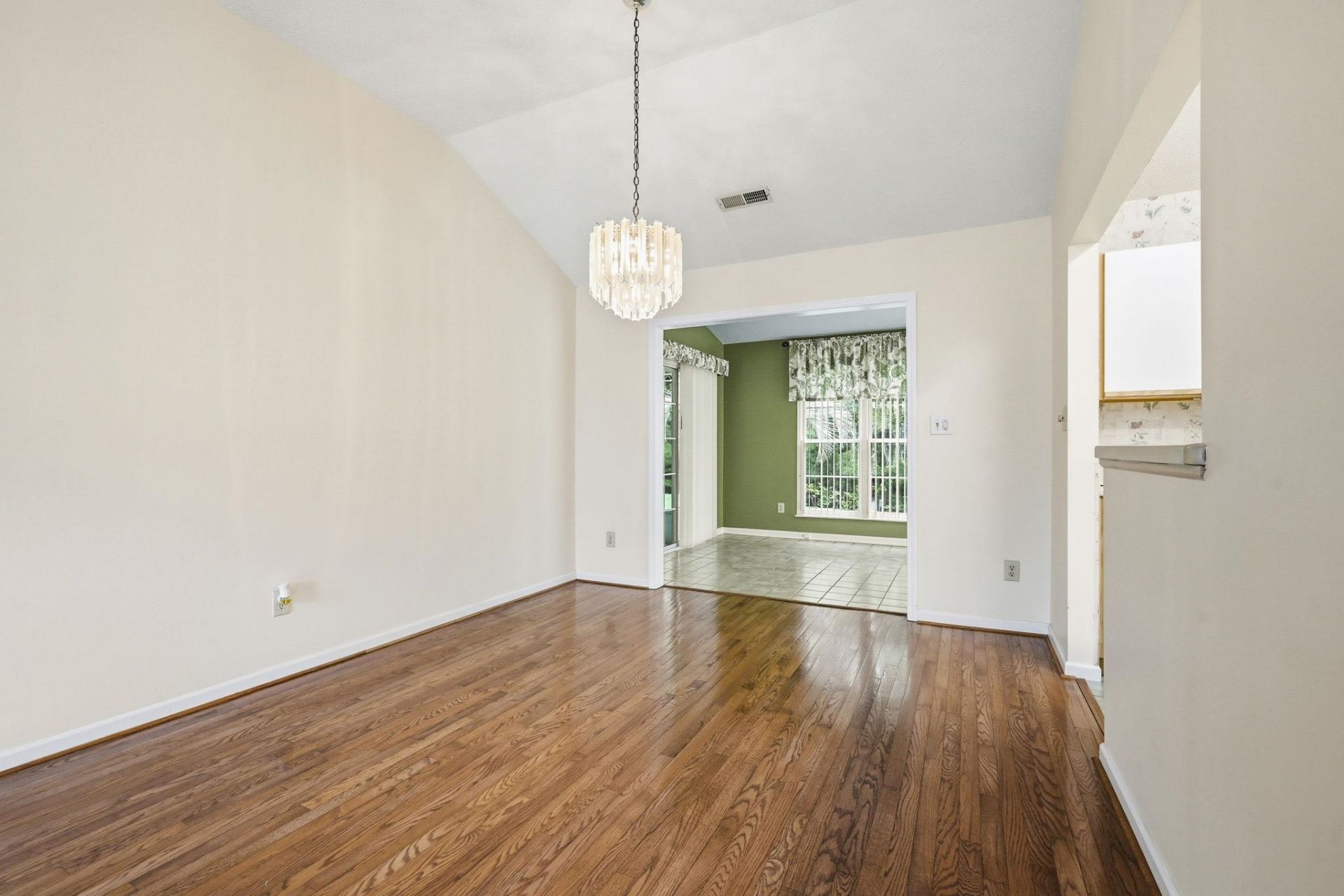 1905 Starling Ct. Photo 10