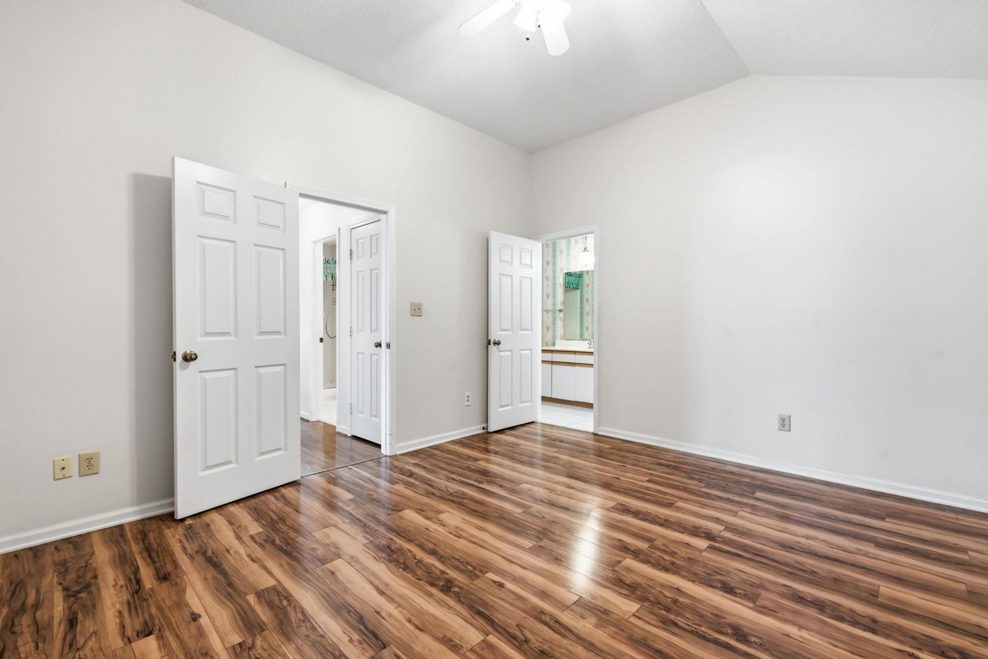 1905 Starling Ct. Photo 17