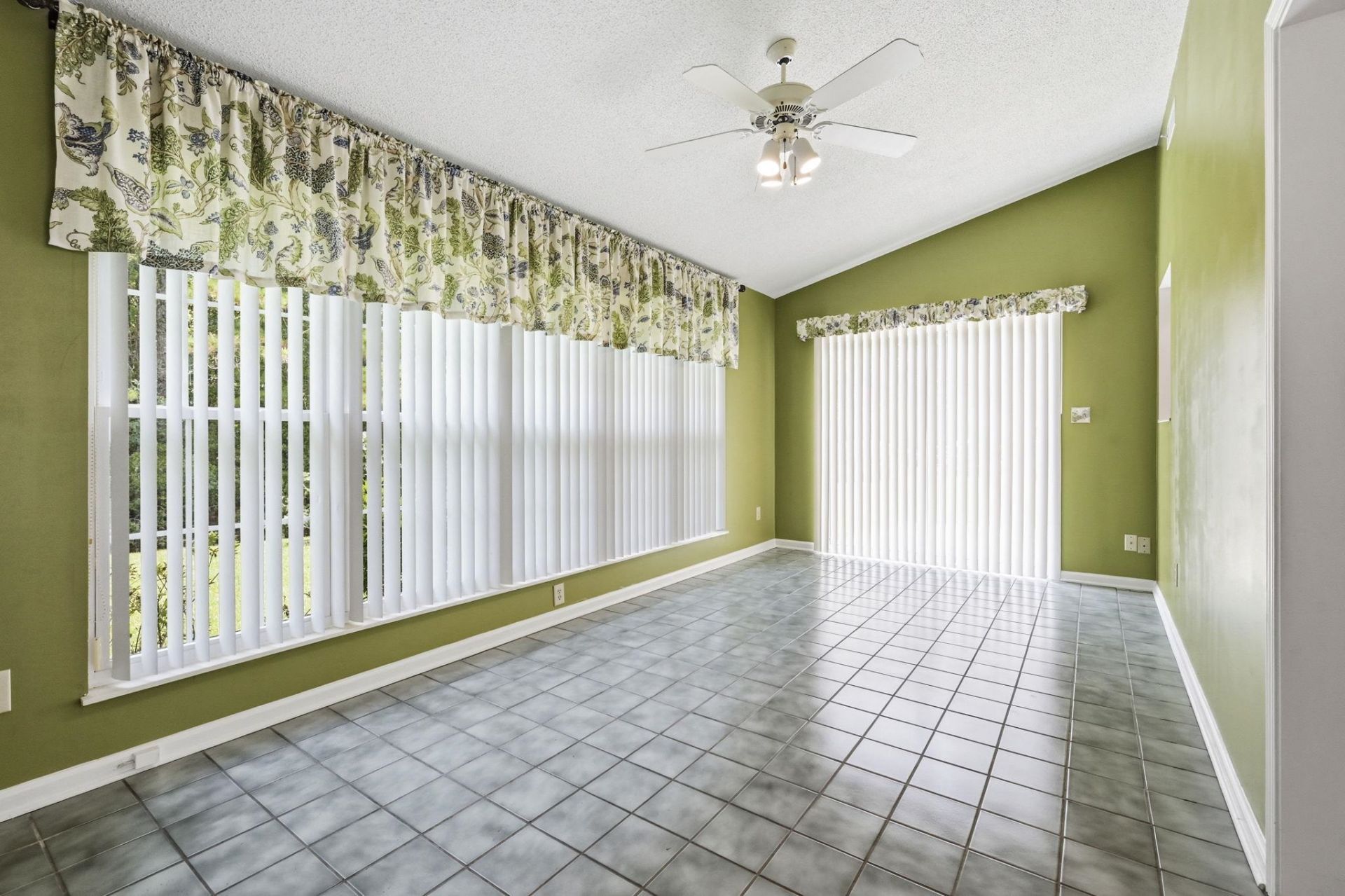 1905 Starling Ct. Photo 21
