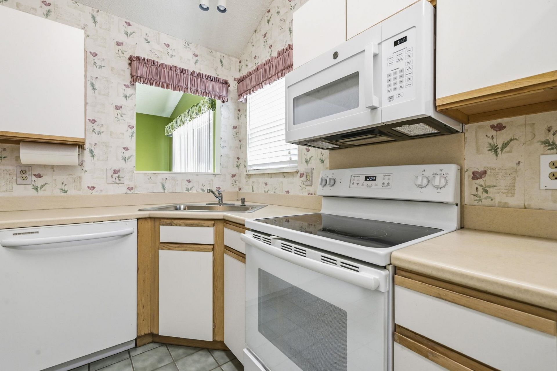 1905 Starling Ct. Photo 24