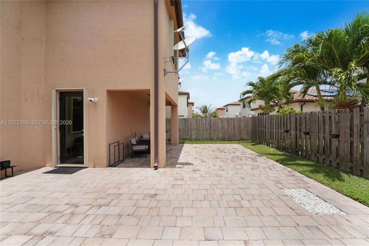 589 SE 34th Ter, Homestead, FL 33033 Photo
