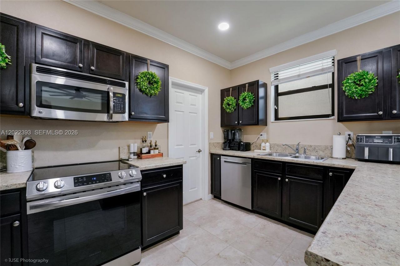 589 SE 34th Ter, Homestead, FL 33033 Photo
