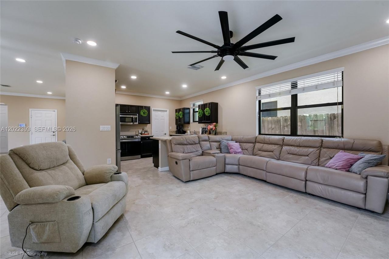 589 SE 34th Ter, Homestead, FL 33033 Photo