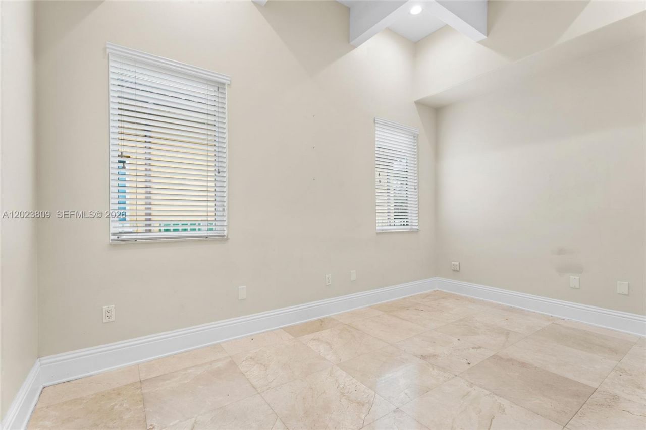 2665 NW 100th Ave , Doral, FL 33172 Photo
