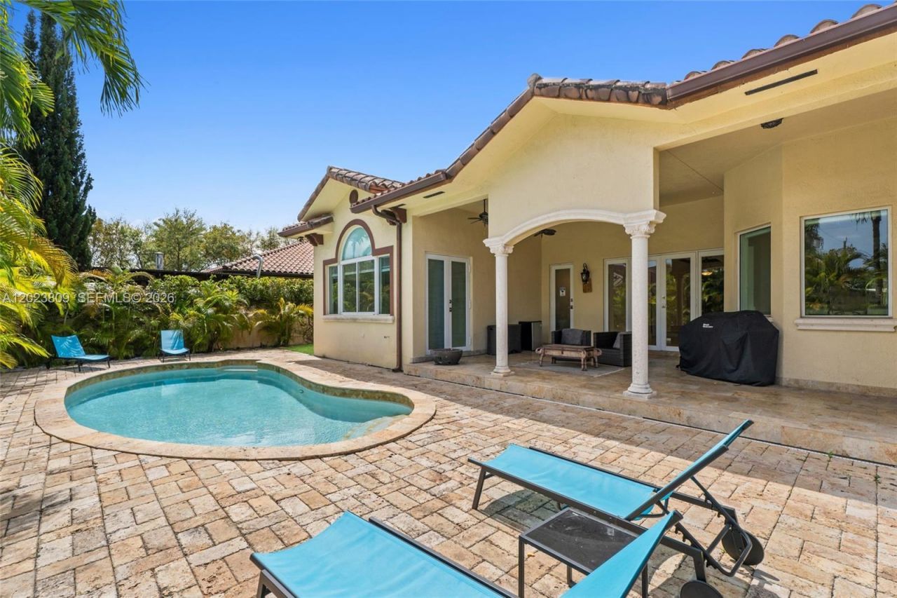 2665 NW 100th Ave , Doral, FL 33172 Photo