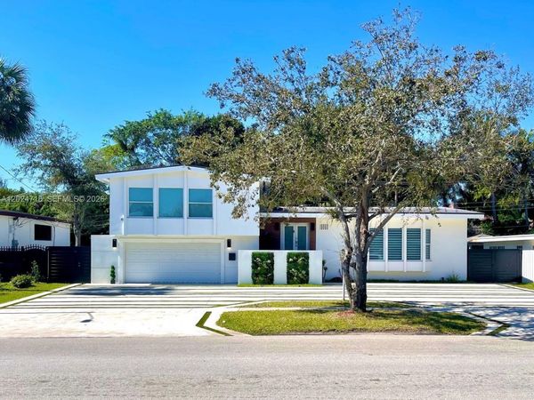 19960 Highland Lakes Blvd , Miami, FL 33179