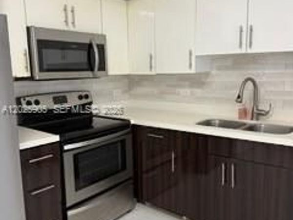 3680 N 56th Ave , Unit 823, Hollywood, FL 33021