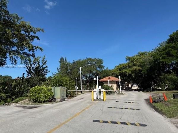 6101 N Falls Circle Dr , Unit 312, Lauderhill, FL 33319
