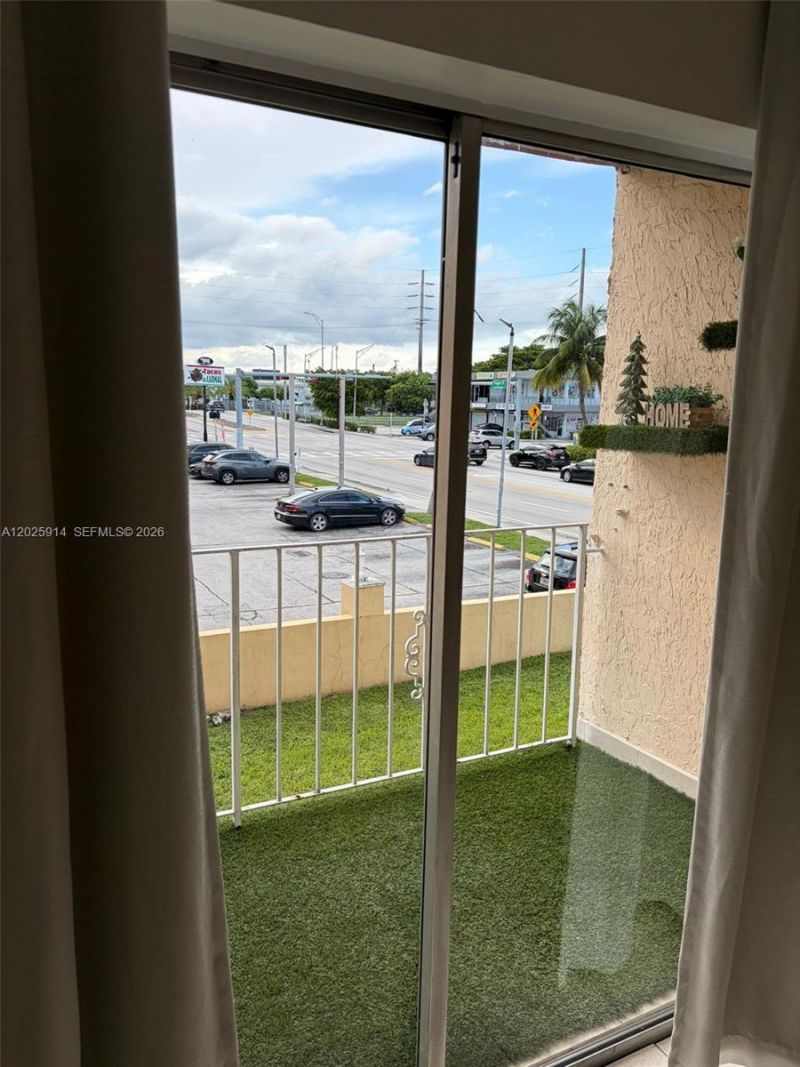 6820 W Flagler St, Unit 212, Miami, FL 33144 Photo
