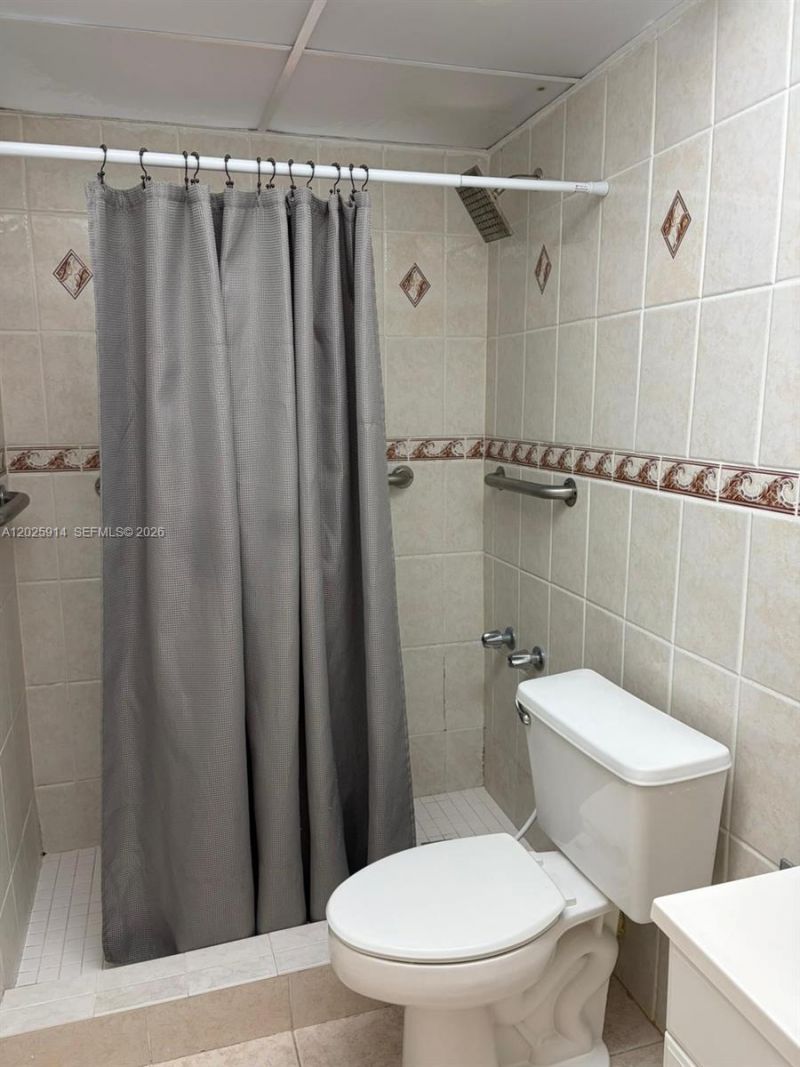 6820 W Flagler St, Unit 212, Miami, FL 33144 Photo
