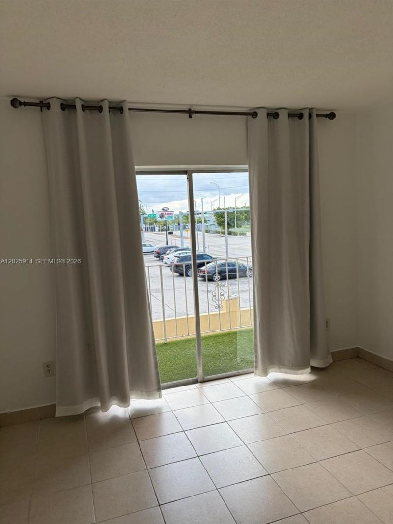 6820 W Flagler St, Unit 212, Miami, FL 33144 Photo
