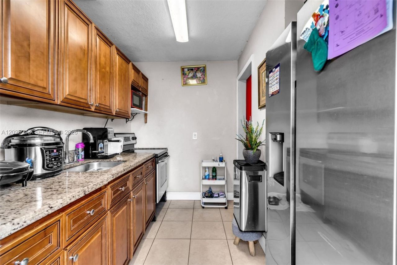 2365 NW 155th St , Miami Gardens, FL 33054 Photo