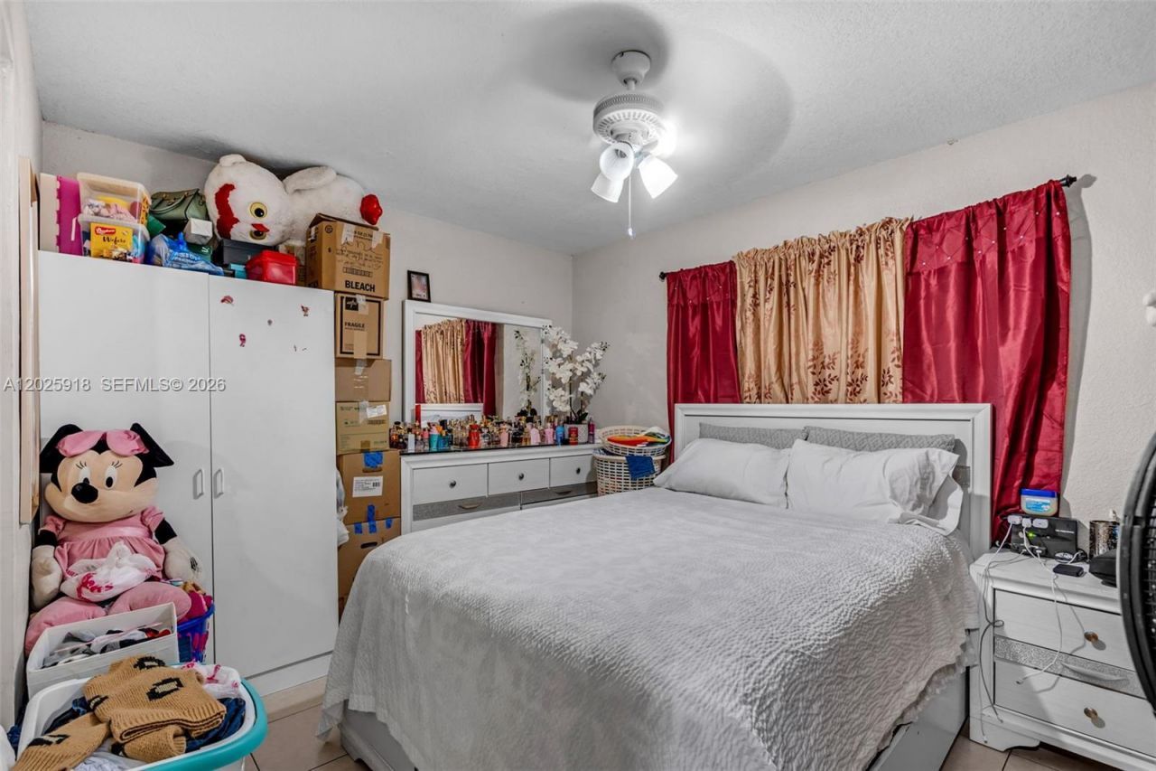 2365 NW 155th St , Miami Gardens, FL 33054 Photo