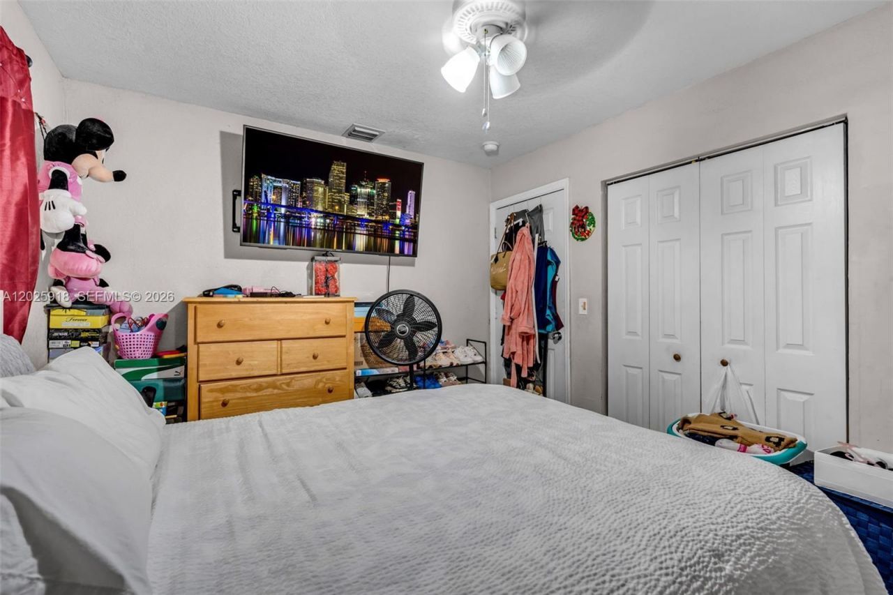 2365 NW 155th St , Miami Gardens, FL 33054 Photo