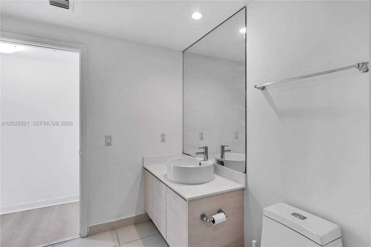 4250 Biscayne Blvd , Unit 914, Miami, FL 33137 Photo