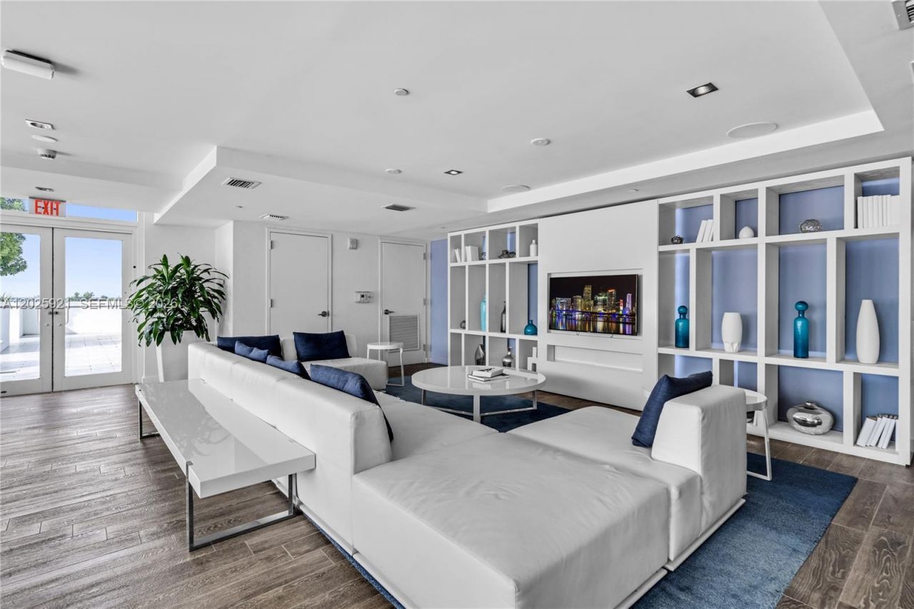 4250 Biscayne Blvd , Unit 914, Miami, FL 33137 Photo
