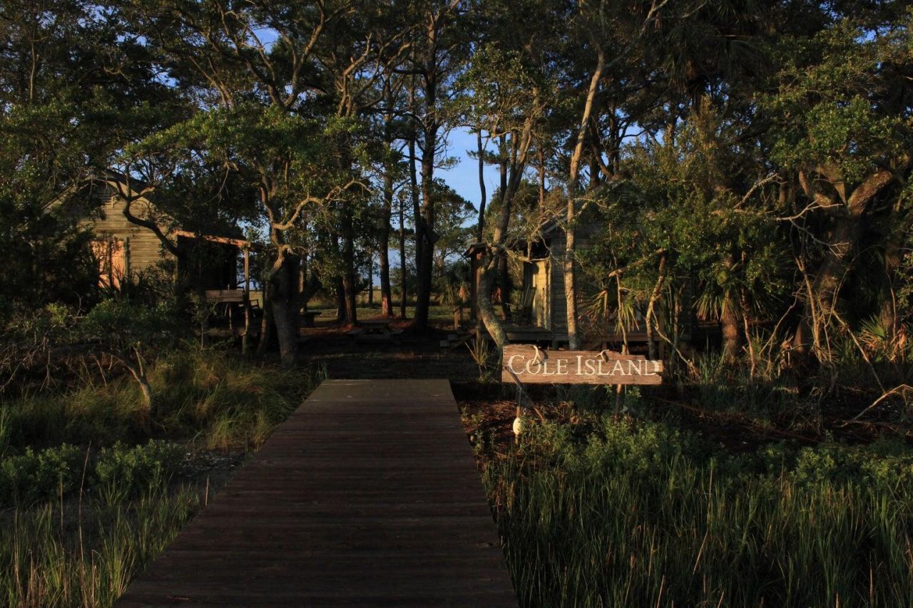 0 Cole Island Photo 6