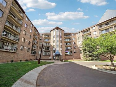 2601 Kenzie Terrace, Unit 318, Saint Anthony, MN 55418