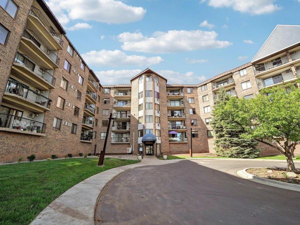 2601 Kenzie Terrace, Unit 318, Saint Anthony, MN 55418