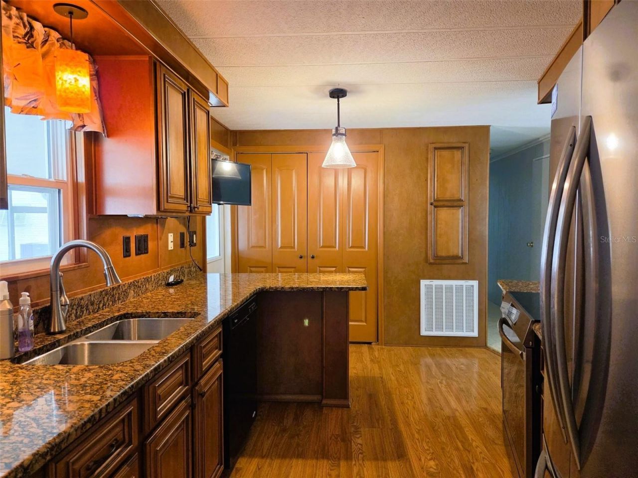 3227 Bayberry Terrace, Sarasota, FL 34237 Photo