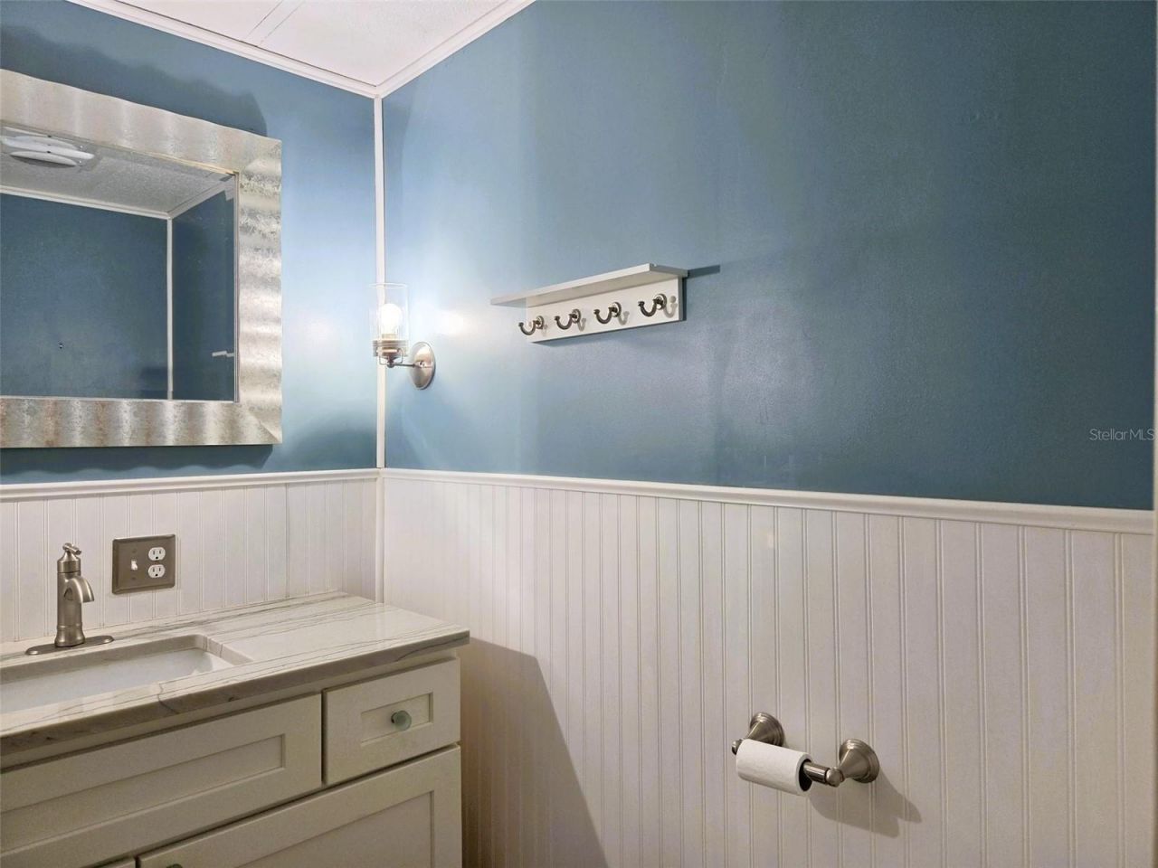 3227 Bayberry Terrace, Sarasota, FL 34237 Photo