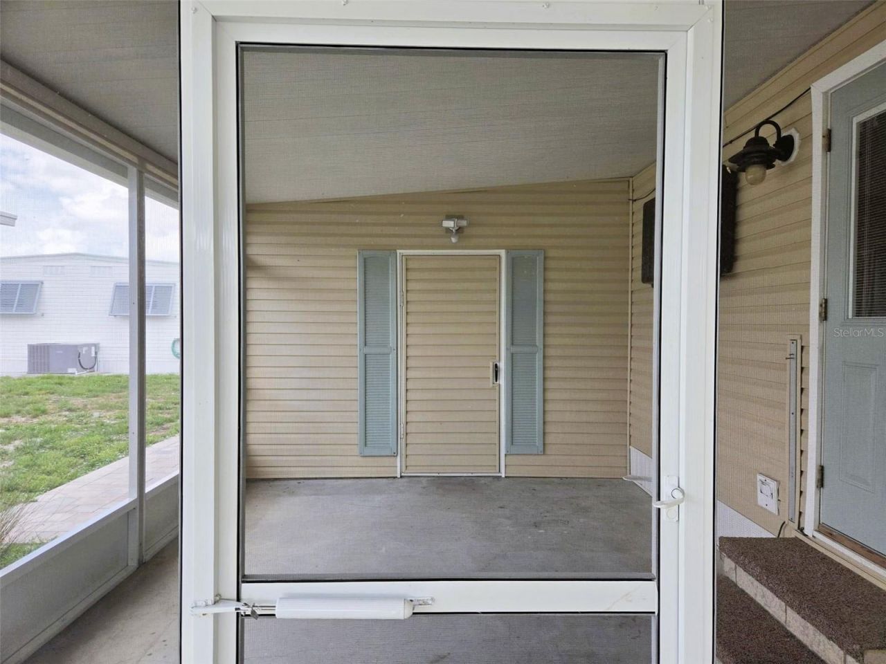 3227 Bayberry Terrace, Sarasota, FL 34237 Photo