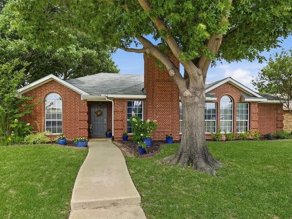 810 Sylvan Creek Drive, Lewisville, TX 75067