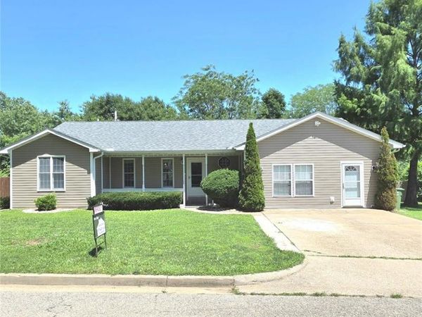 2106 Chris Court, Rolla, MO 65401