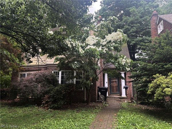 748 Convers Avenue , Zanesville, OH 43701