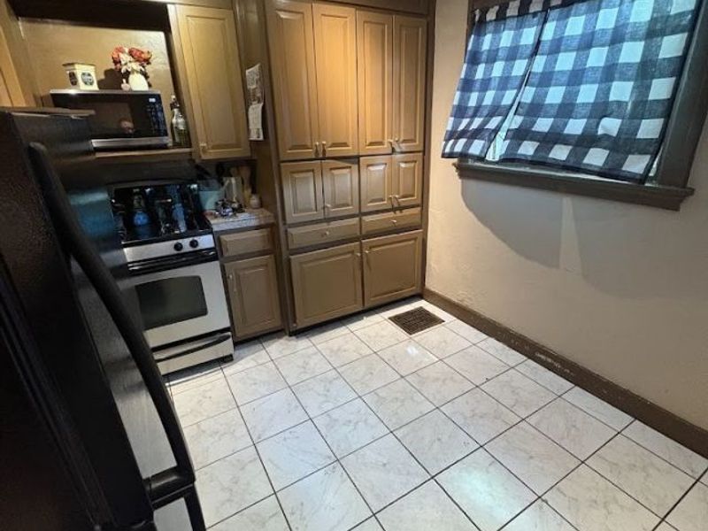 748 Convers Avenue , Zanesville, OH 43701 Photo 7