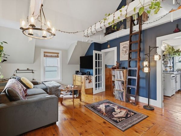 16 Evans Road, Unit 2, Marblehead, MA 01945