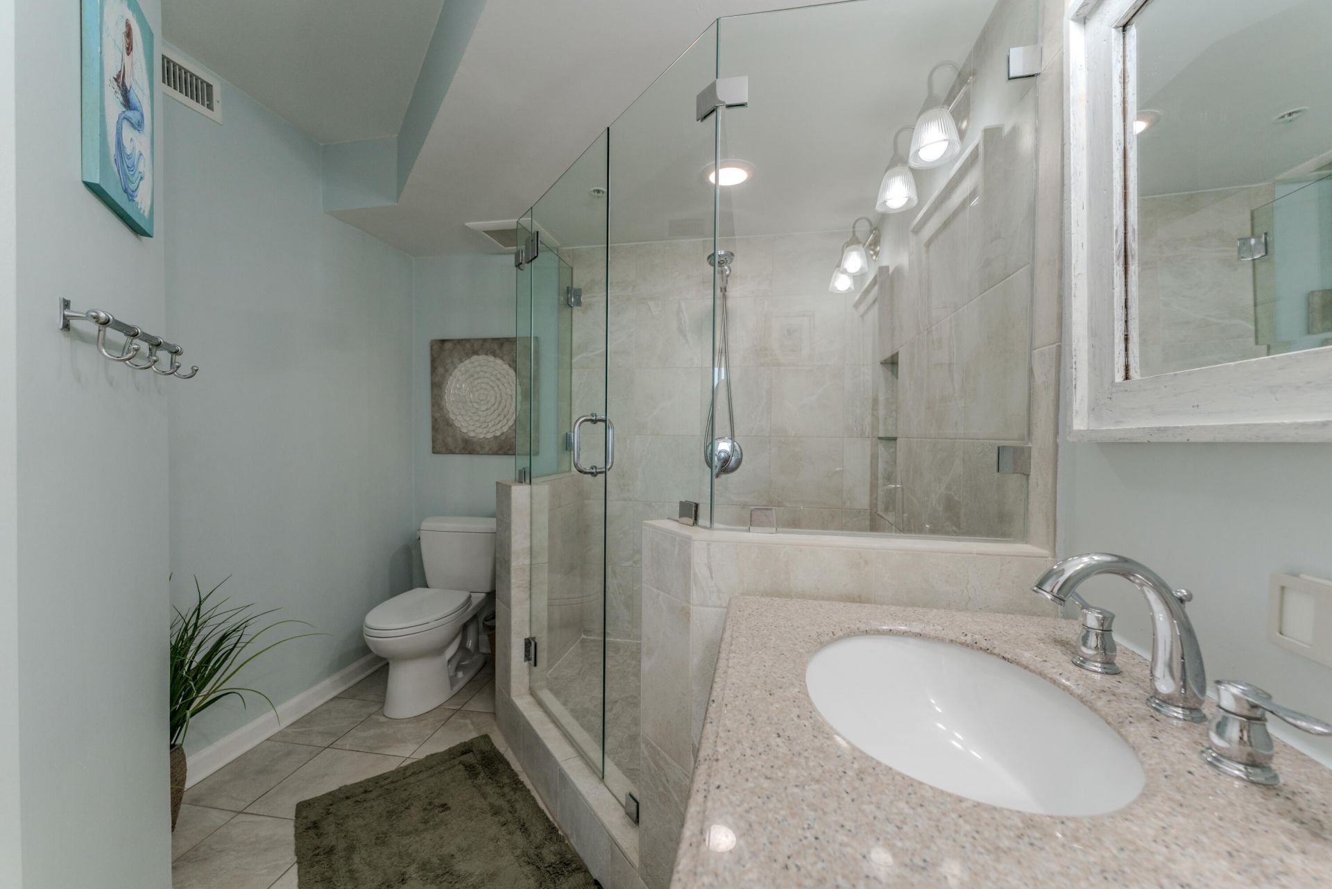201 W Arctic Avenue Photo 43