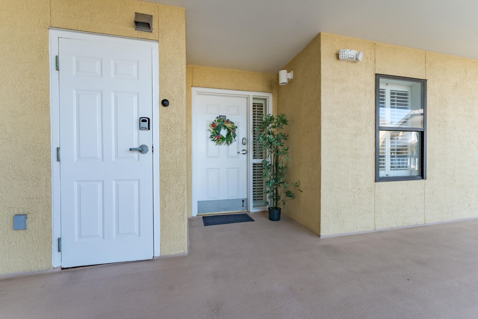 201 W Arctic Avenue Photo 48