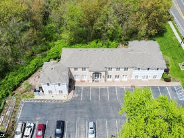513 Warrenville Rd, Warren, NJ 07059