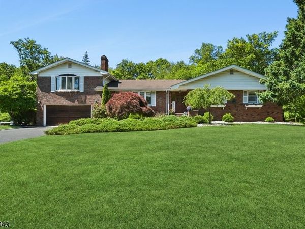 14 Hilldale Rd, Montville, NJ 07058