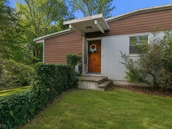 101 Gates Ave, Long Hill, NJ 07933