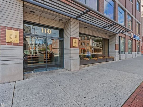 110 Somerset, Unit 2205, New Brunswick, NJ 08901