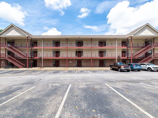 2201 Franklin Station Way, Knoxville, TN 37916