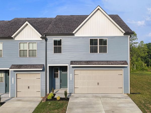 1708 Bennett Village Drive, Maryville, TN 37804